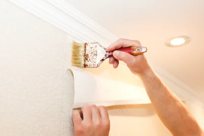 Pose de papier peint à Carrère — revêtements muraux et toiles de verre
